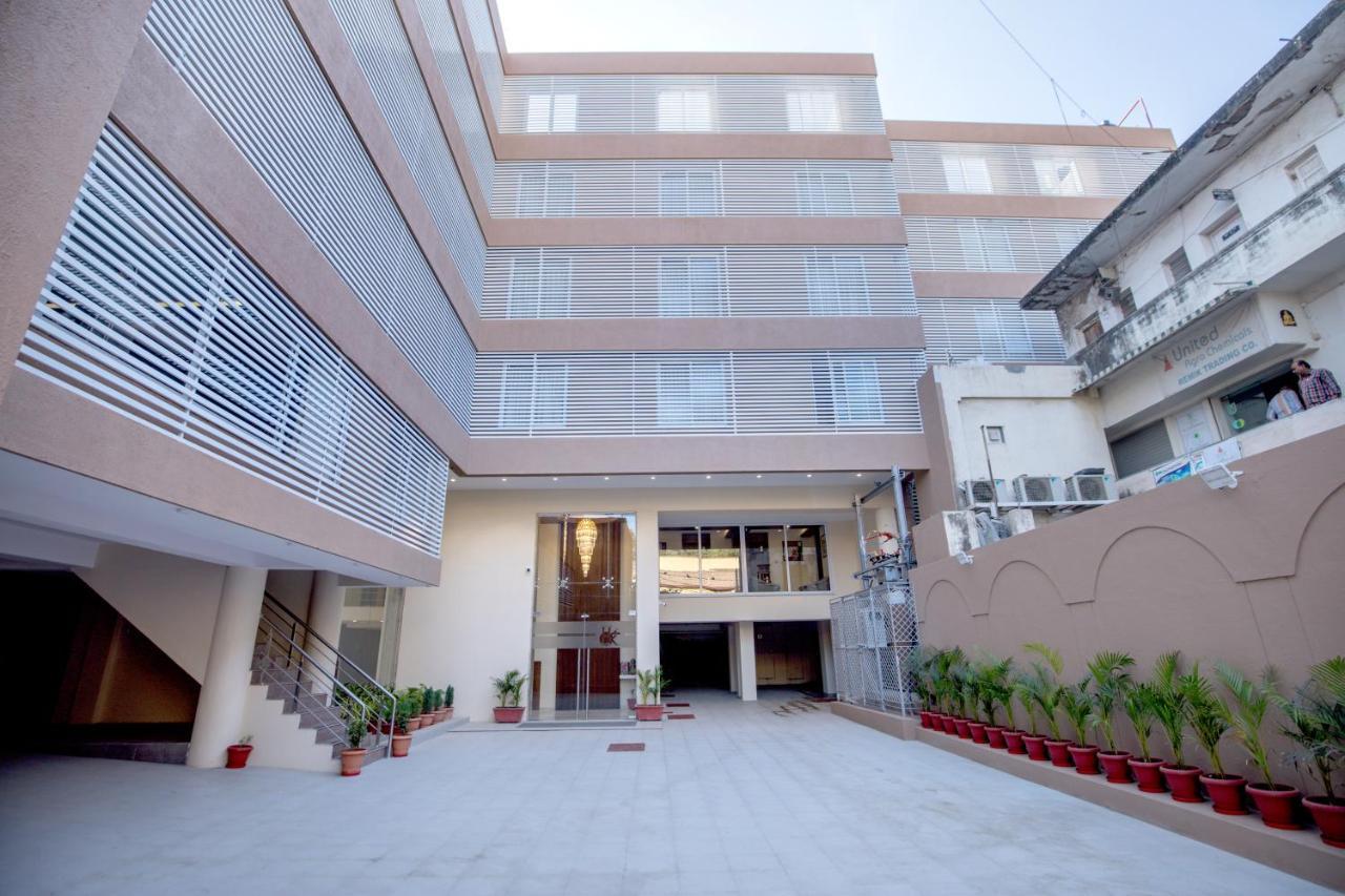 Hotel Kavery Rajkot Exterior photo